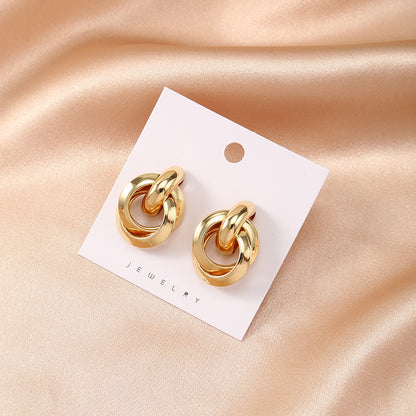 New trendy design earrings with a niche and cool temperament alloy earrings