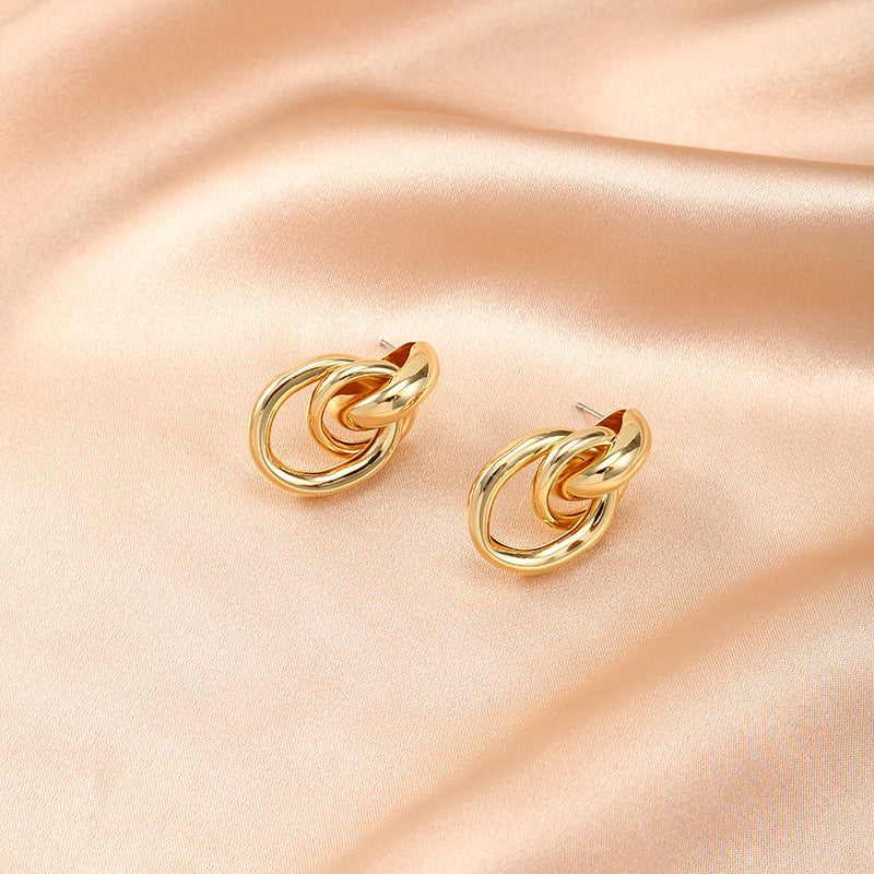 New trendy design earrings with a niche and cool temperament alloy earrings