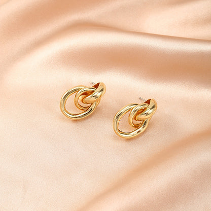 New trendy design earrings with a niche and cool temperament alloy earrings